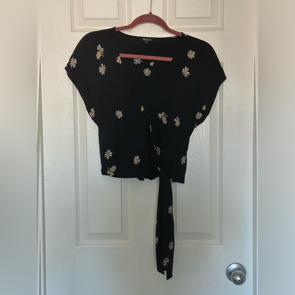 Madewell Sash-Tie Wrap Top in Lazy Daisies